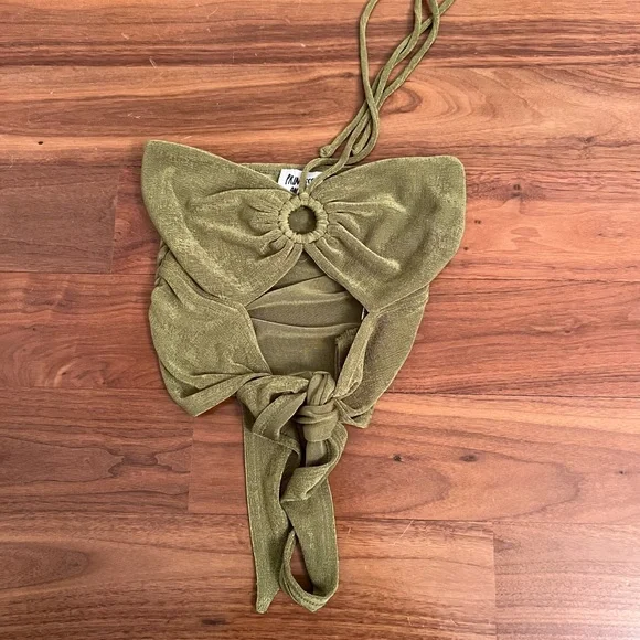 Princess Polly Loriella Ring Detail Crop Top - Picture 2 of 4